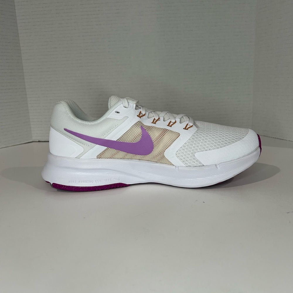 Nike Women’s Run Swift 3, Size 9, 8.5 & White/Fushia-Guava Ice, DR2698 103 - Picture 6 of 9
